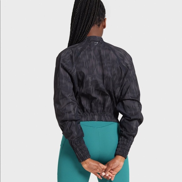 ILLUMINATION JACKET GYMSHARK - Picture 3 of 3